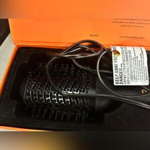 Amika 2.0 Black Hair Dryer round Brush